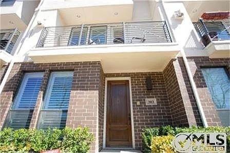 Shelby Court Oaklawn Condos - Residential