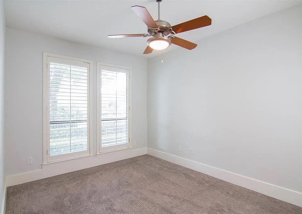 Shelby Court Oaklawn Condos - Residential