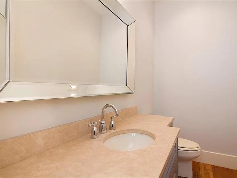 Shelby Court Oaklawn Condos - Residential