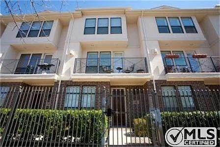Shelby Court Oaklawn Condos - Residential