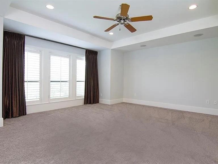 Shelby Court Oaklawn Condos - Residential
