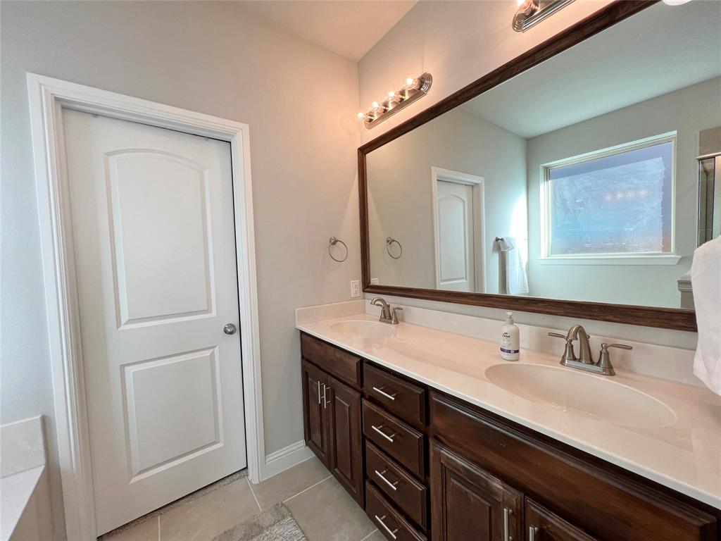 Heritage II - Residential Lease