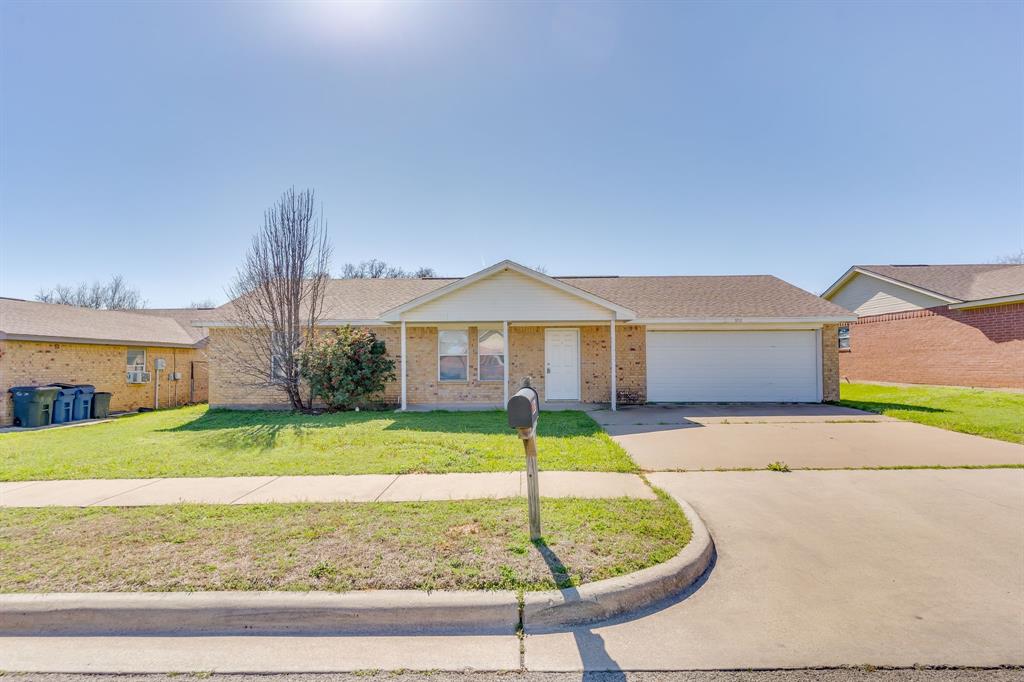 Charming and move-in ready, this updated three-bedroom, two-bath home offers comfortable living in the rapidly growing city of Granbury. This turnkey property has been thoughtfully maintained and features a welcoming layout that suits a variety of buyers. With Granbury continuing to boom, now is the perfect time to settle into this cute, well-kept home and enjoy all the growth and opportunity the area has to offer