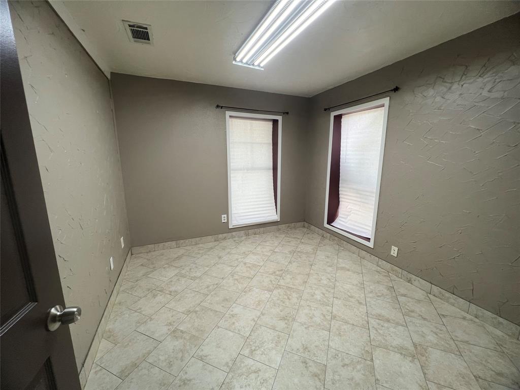 Green Acres 2 - Commercial Lease