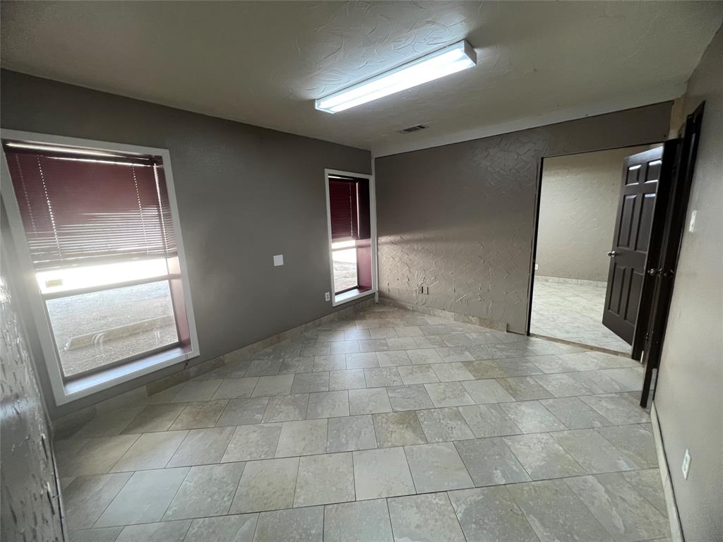 Green Acres 2 - Commercial Lease
