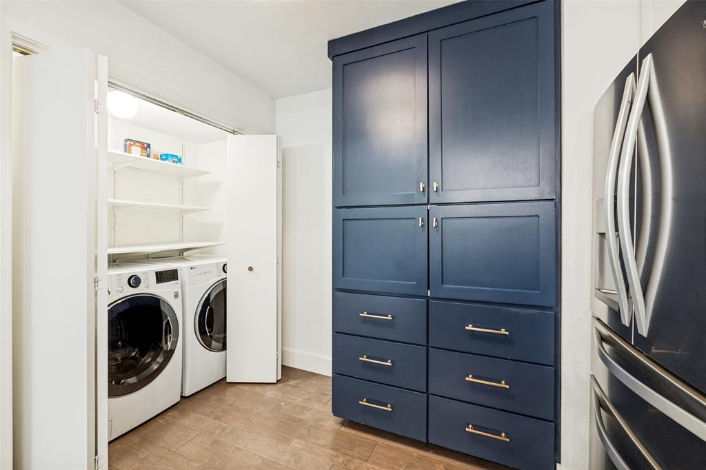 Inwood Crossroads Condos Ph 02 - Residential