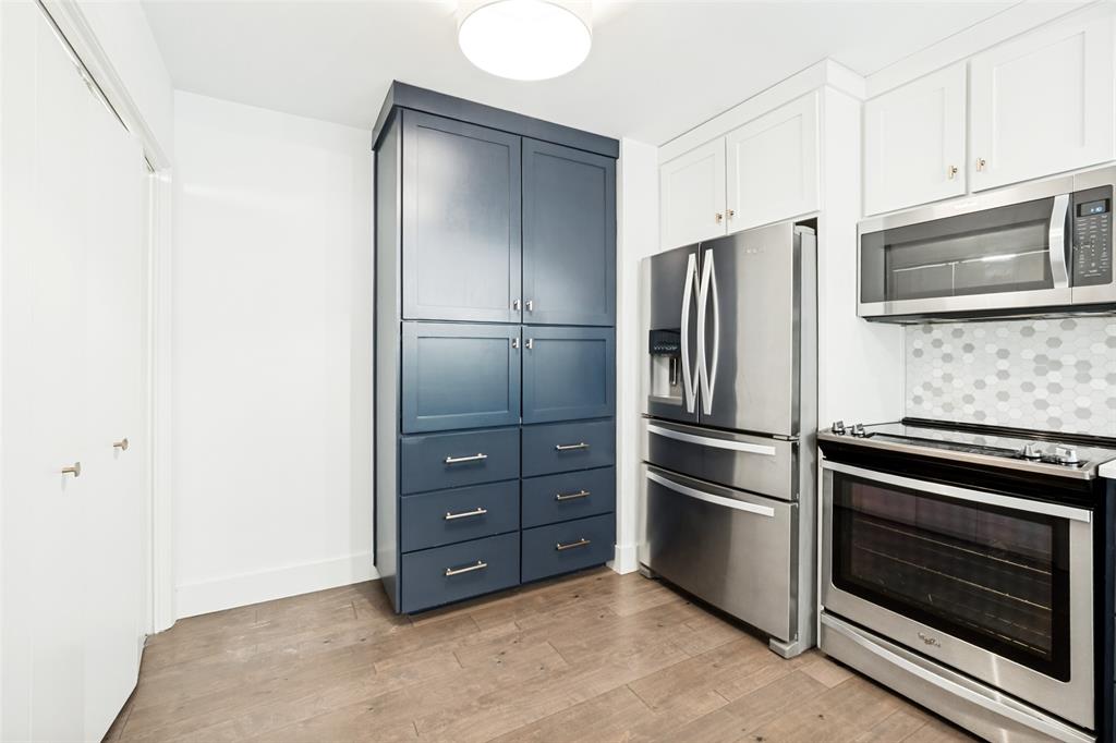 Inwood Crossroads Condos Ph 02 - Residential