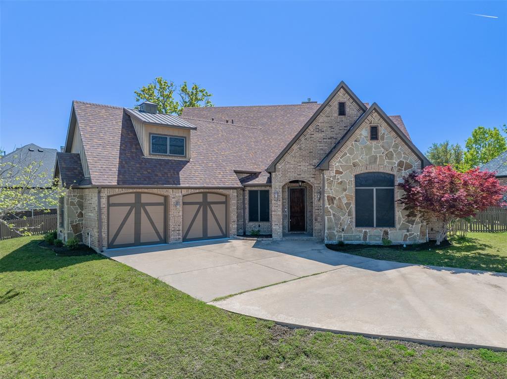 MOTIVATED SELLER.  BRING ALL OFFERS.  Come see what living in O'Hanlon Ranch has to offer.  No HOA, MUD or PID.  Four bedrooms and 3 full baths. Beautiful kitchen with under cabinet lighting and granite counter tops. Living room downstairs with a fireplace and another FLEX space upstairs can be used as a game room, second living room, or playroom. Endless possibilities. Formal dining area could also be used as an office space. Second dining area off the kitchen. Split bedrooms. Back screened in porch, perfect for a good book or party. You need to see this one. Buyer and Buyers Agent to confirm all info in listing is correct.