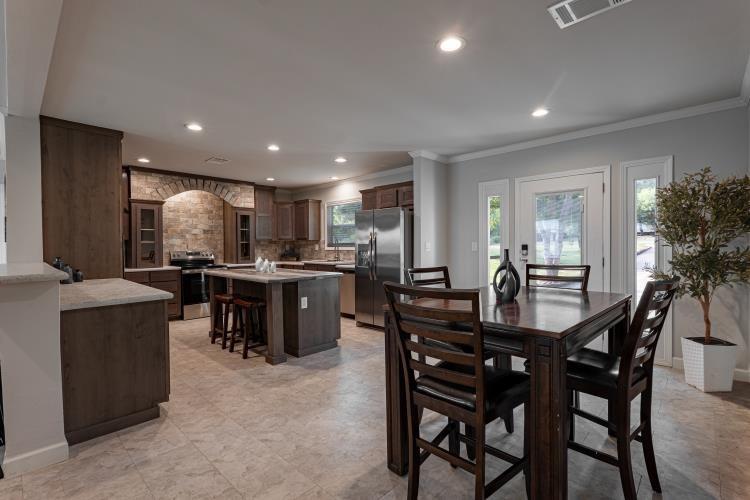 WEST SIDE - Residential