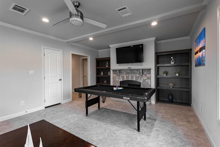 WEST SIDE - Residential