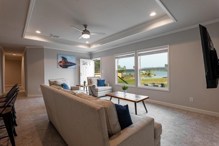 WEST SIDE - Residential
