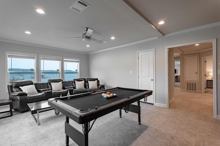 WEST SIDE - Residential