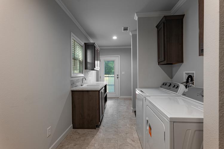 WEST SIDE - Residential