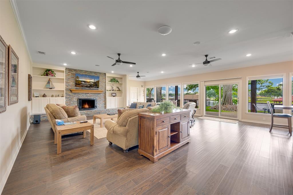 Emerald Bay - Residential