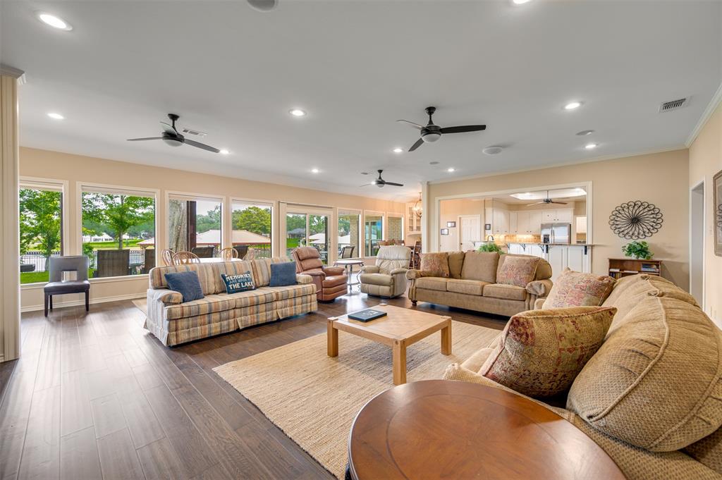Emerald Bay - Residential
