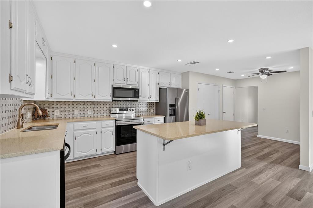 Country Meadow Ph One - Residential