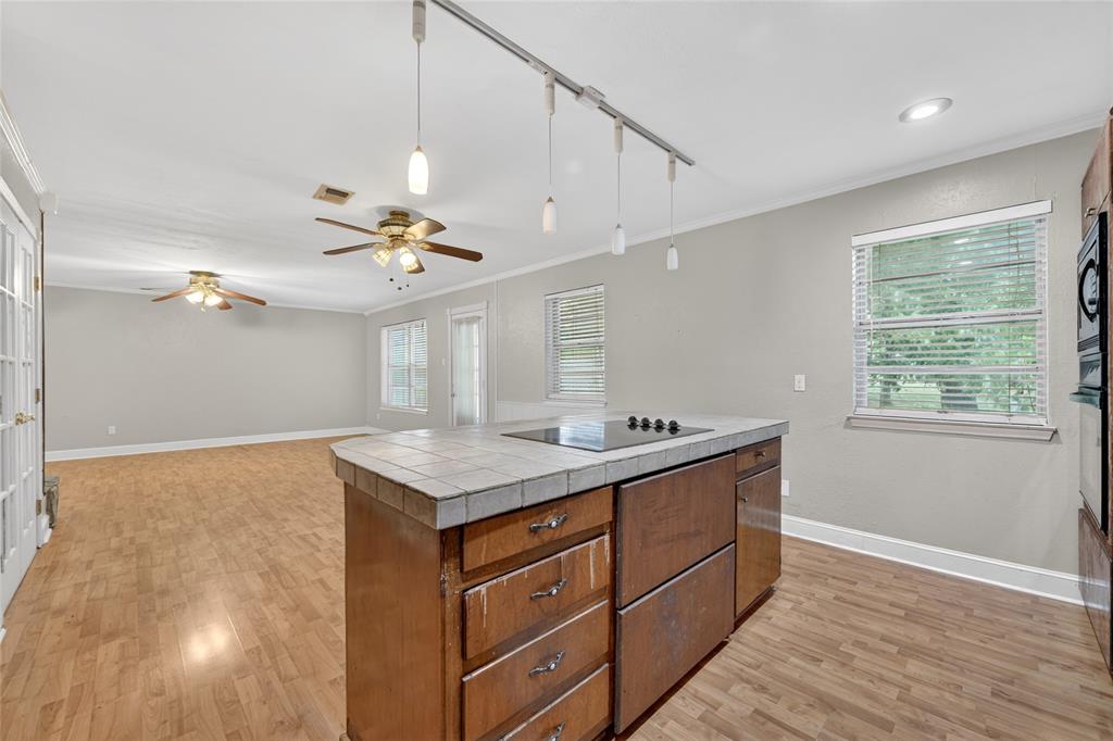 Benbrook Lakeside Add - Residential