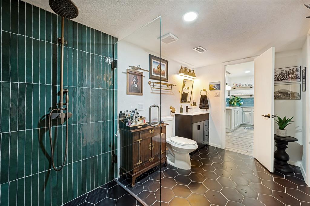 Treetops Condo - Residential