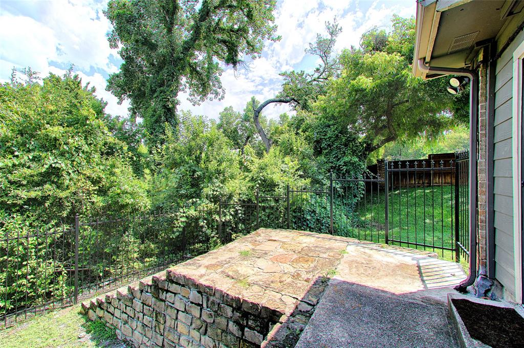 London Park Condo - Residential