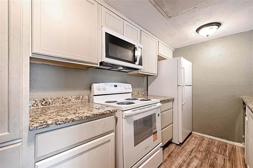 London Park Condo - Residential