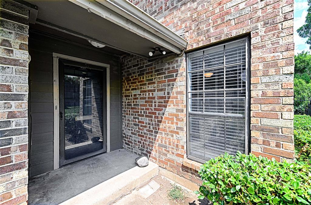 London Park Condo - Residential