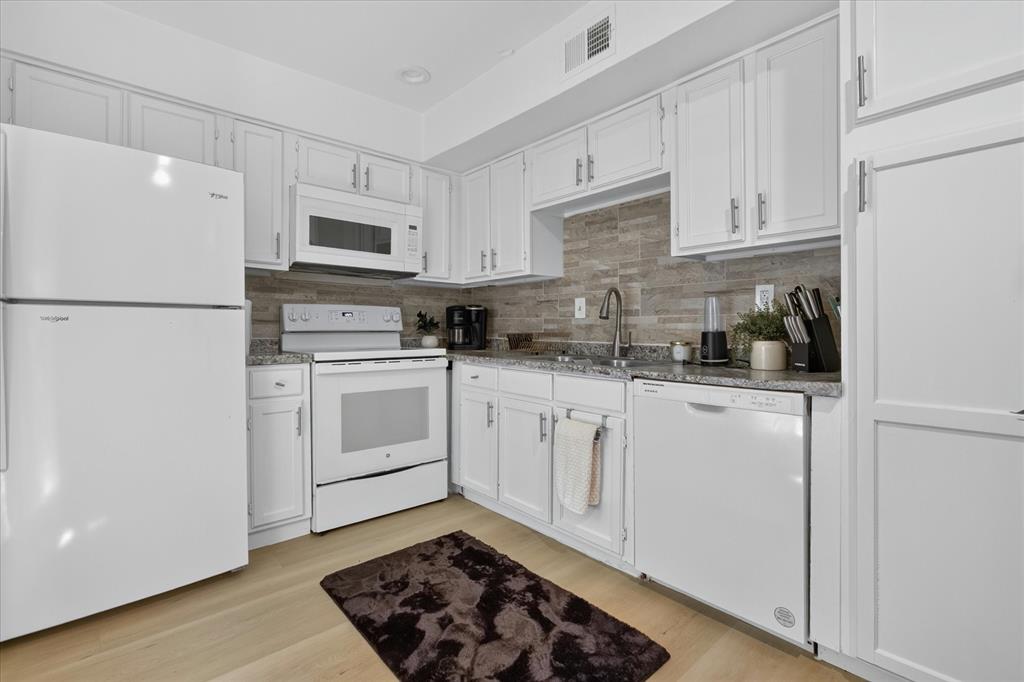 Richland Trace Condos - Residential