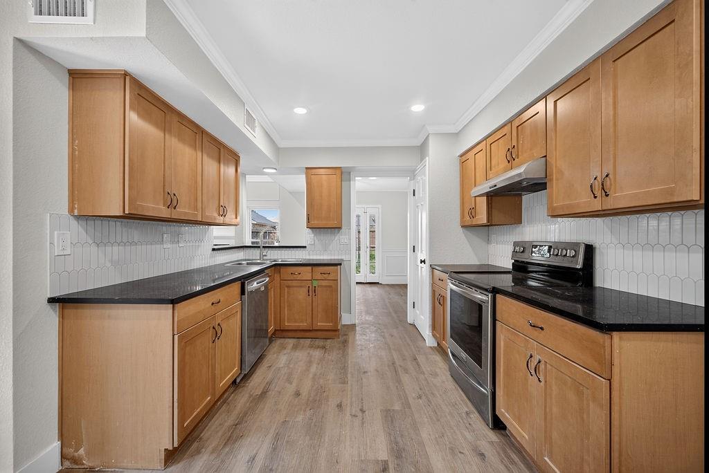 PAXTON VILLAGE - Residential