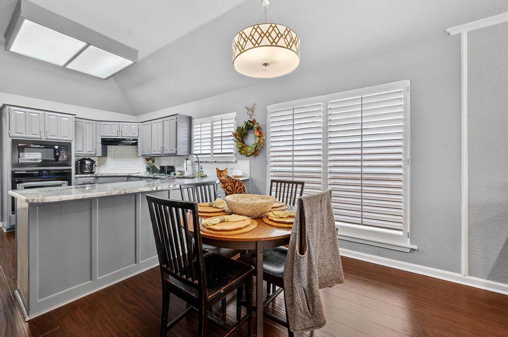 Tiverton Oaks Estates - Residential