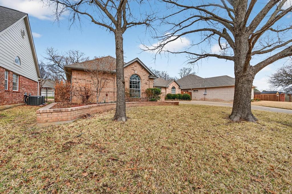 Tiverton Oaks Estates - Residential