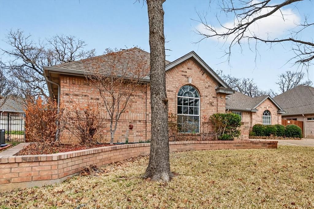 Tiverton Oaks Estates - Residential