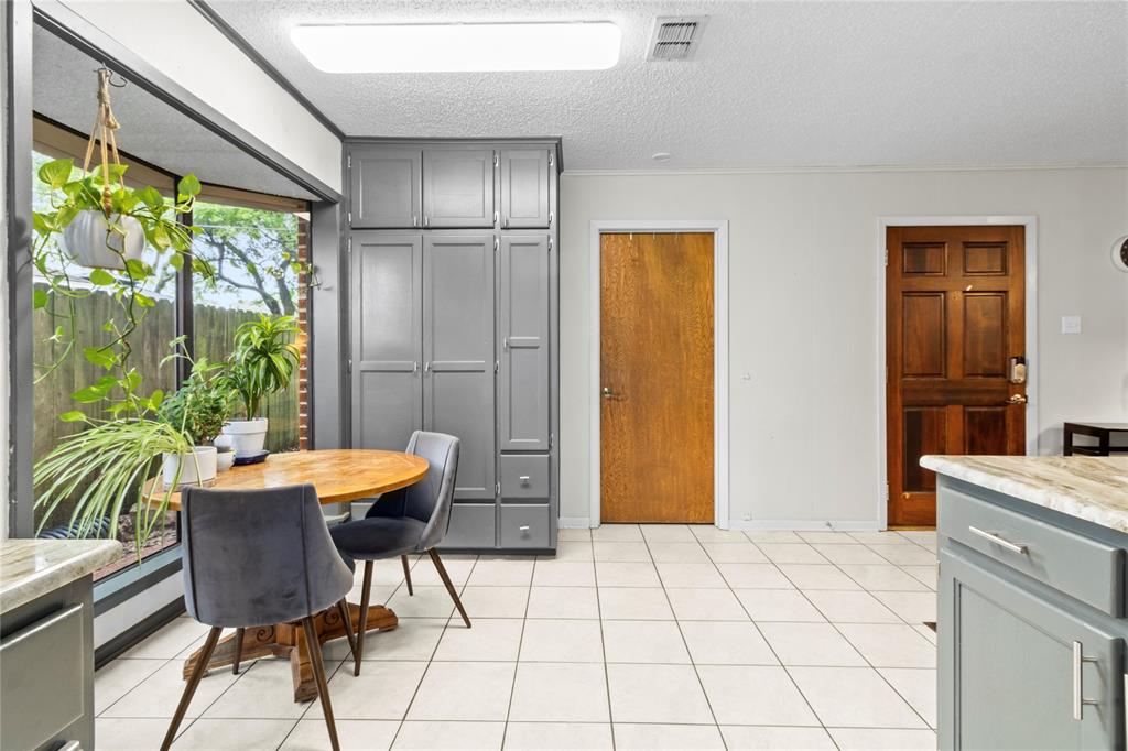 COUNTRY EAST ADDN TEAGUE - Residential