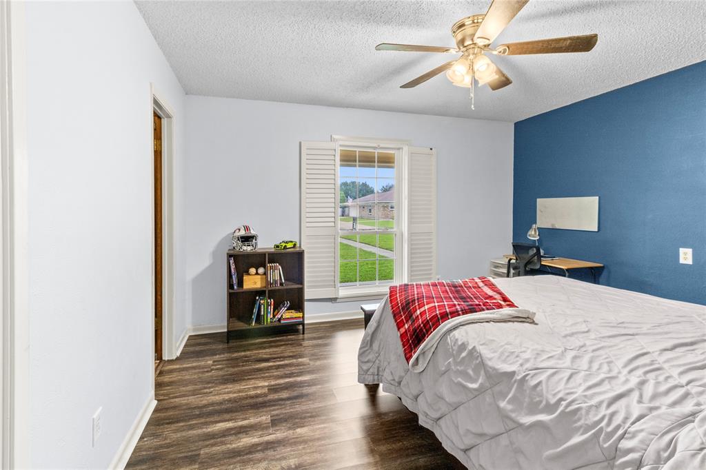 COUNTRY EAST ADDN TEAGUE - Residential