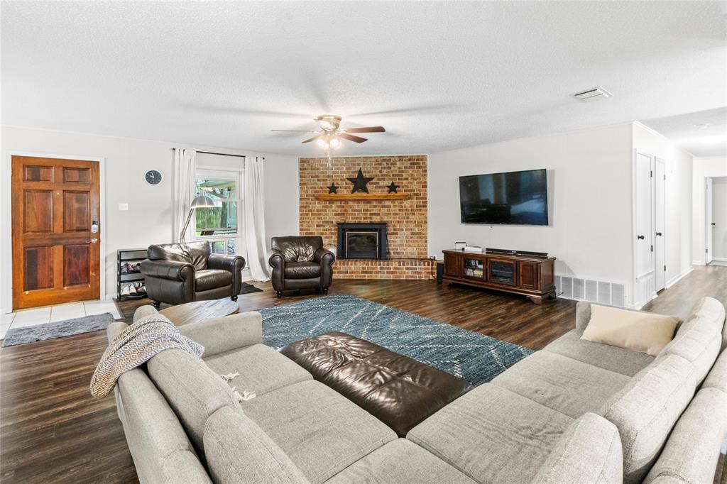 COUNTRY EAST ADDN TEAGUE - Residential