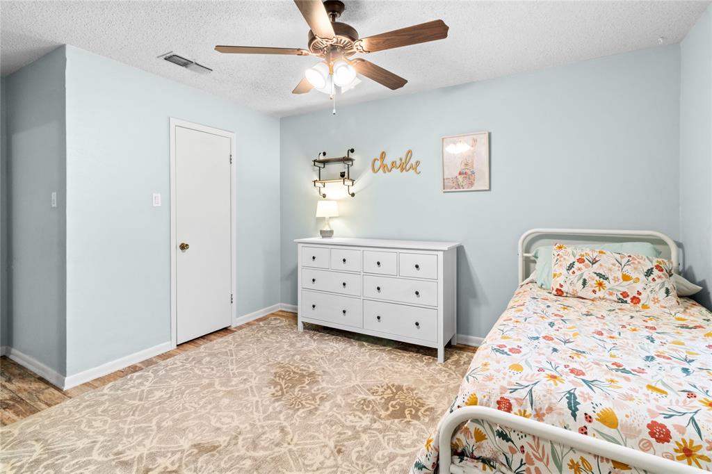 COUNTRY EAST ADDN TEAGUE - Residential