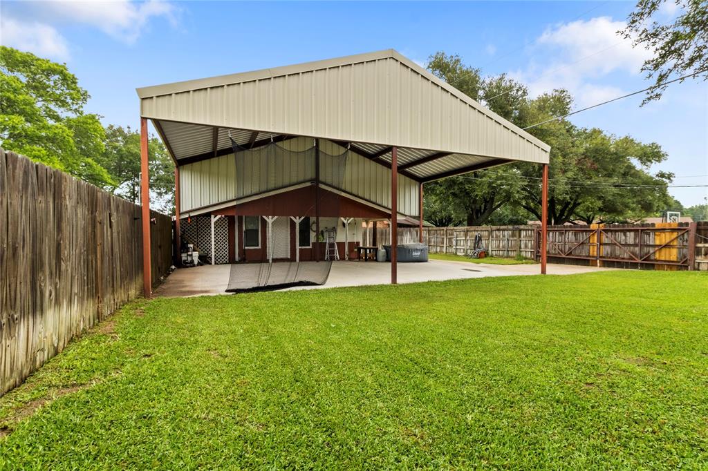 COUNTRY EAST ADDN TEAGUE - Residential