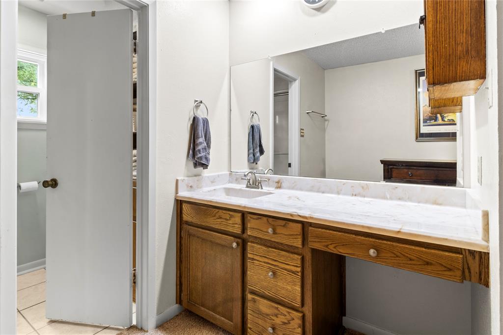COUNTRY EAST ADDN TEAGUE - Residential