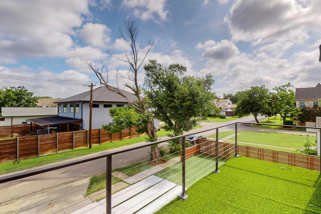 Randalls Plainview - Residential