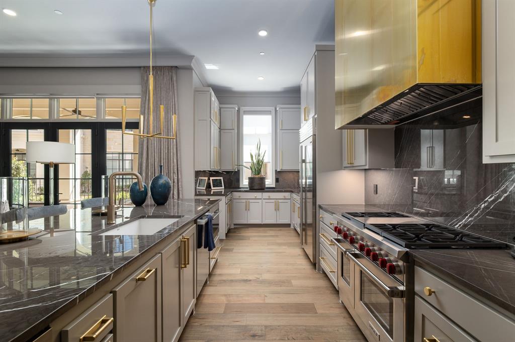 Sur Le Lac Condo - Residential