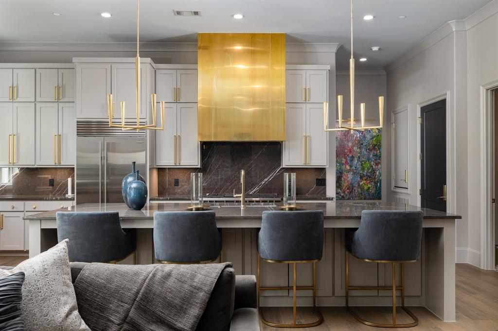 Sur Le Lac Condo - Residential