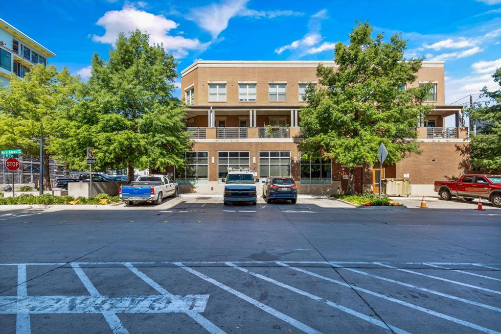 3300 W 7th Condo - Residential