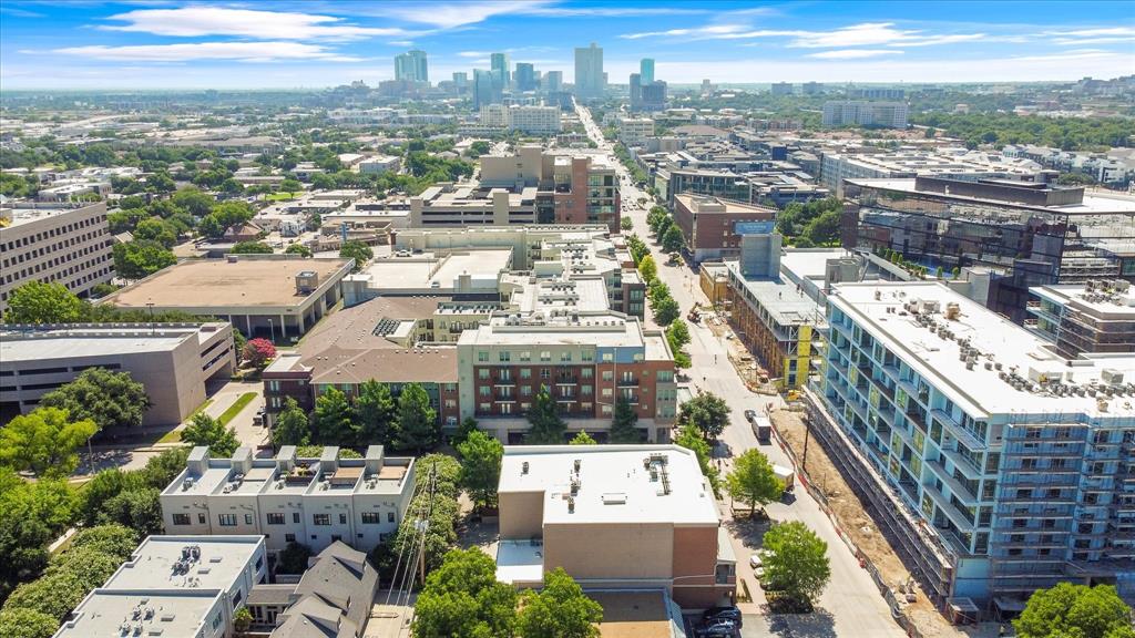 3300 W 7th Condo - Residential