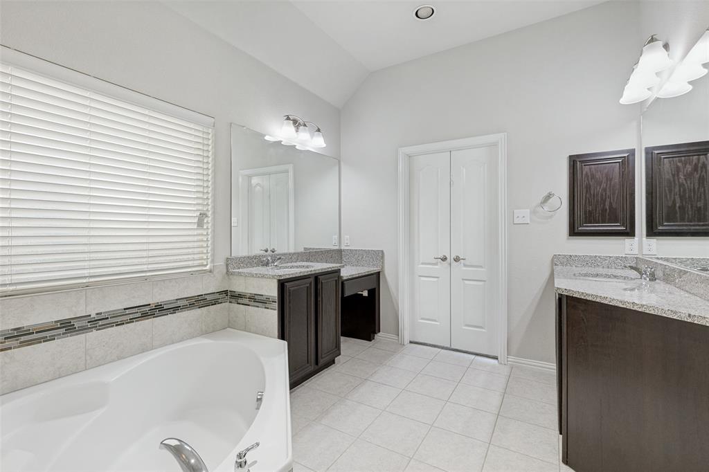 OAK CREEK TRAILS - Residential