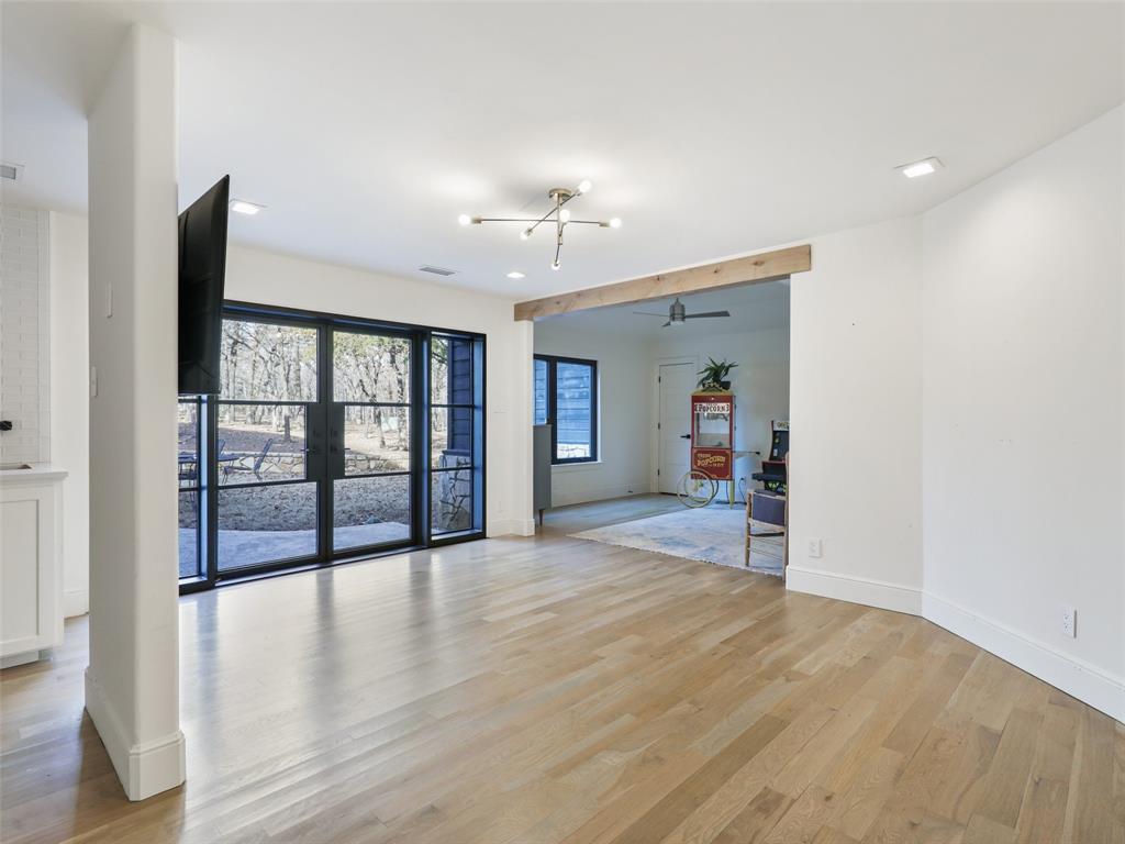 Springfield - Commercial Sale