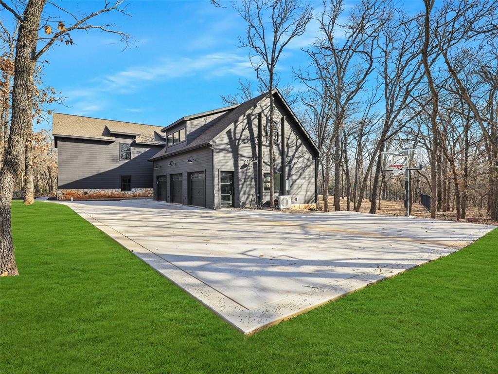 Springfield - Commercial Sale