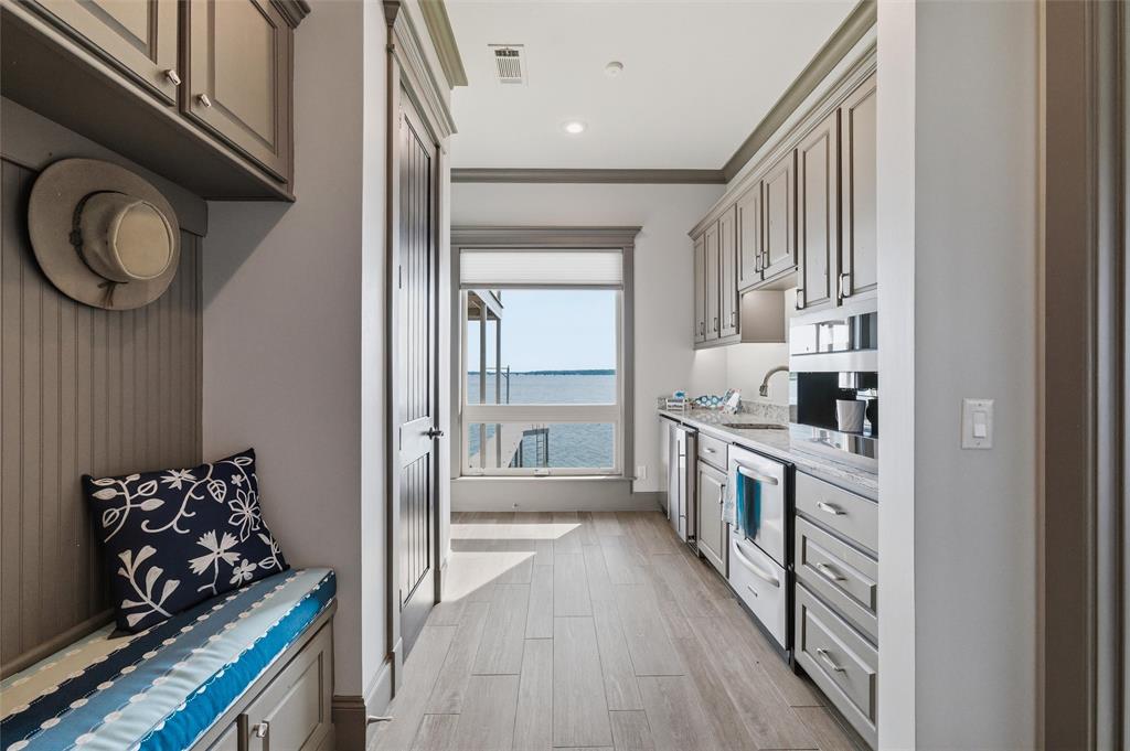 Bushwhacker Peninsula Sub - Residential