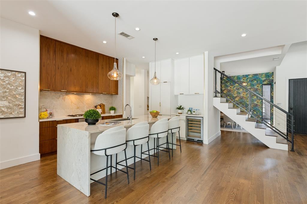 Ross Ave Annex - Residential