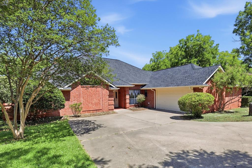 Decordova Bend Estate - Residential