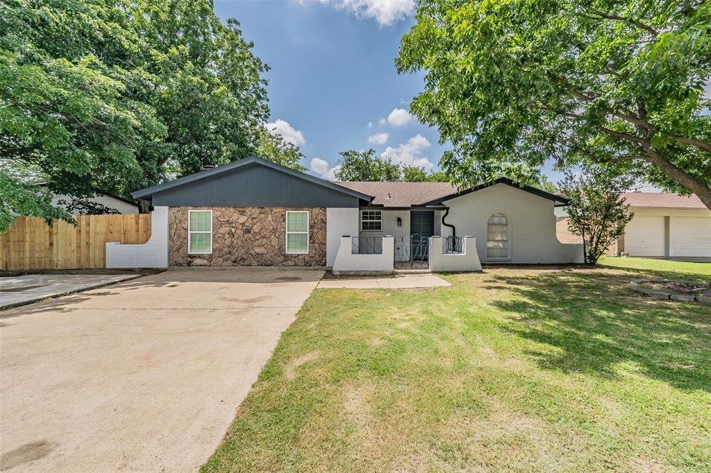 Beautiful home ready for new owners! This charming property features 3 spacious bedrooms and 2 full bathrooms, offering the perfect space for a family. Enjoy abundant natural light throughout the home, creating a bright and welcoming atmosphere. All appliances convey with the property, including the refrigerator, washer, and dryer, making this home truly move-in ready. The large backyard is perfect for relaxing, entertaining, and gathering with family and friends. Located in a quiet and desirable neighborhood, this home offers both comfort and convenience. Don't miss this wonderful opportunity to make it yours!