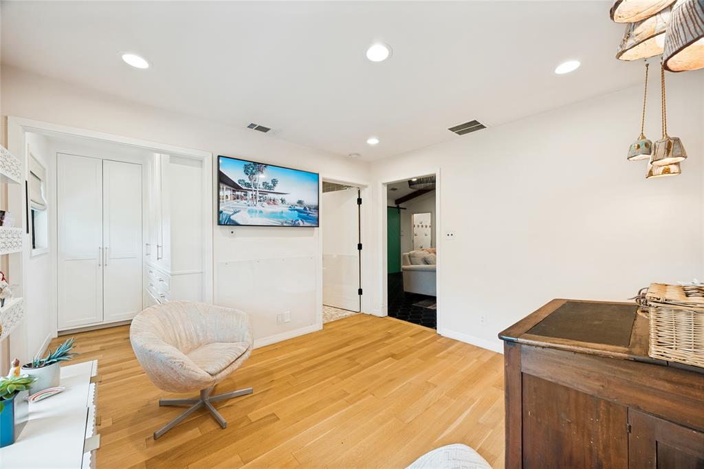 Janmar Circle 02 - Residential