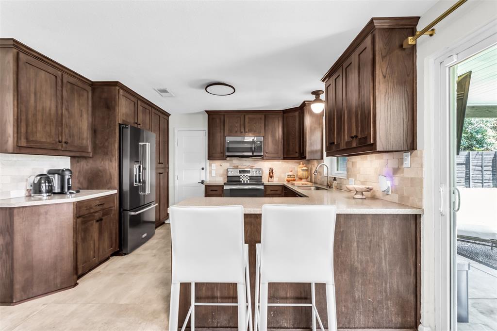 Walnut Hill Manor - Residential